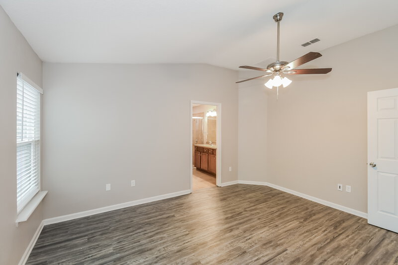 1,870/Mo, 9457 Wordsmith Way Jacksonville, FL 32222 Main Bedroom View 2