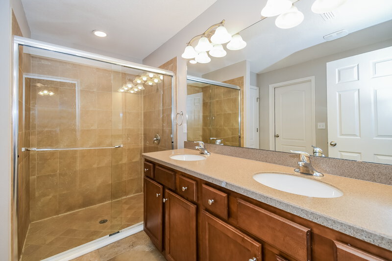 1,870/Mo, 9457 Wordsmith Way Jacksonville, FL 32222 Main Bathroom View