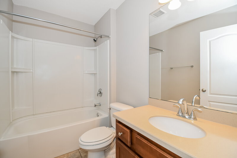 1,870/Mo, 9457 Wordsmith Way Jacksonville, FL 32222 Bathroom View