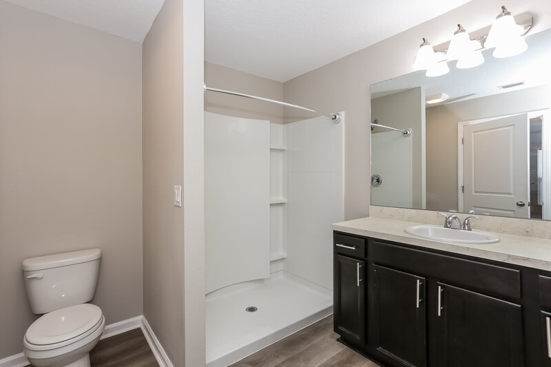 1,820/Mo, 2311 Blush Blossom Ct Jacksonville, FL 32218 Main Bathroom View