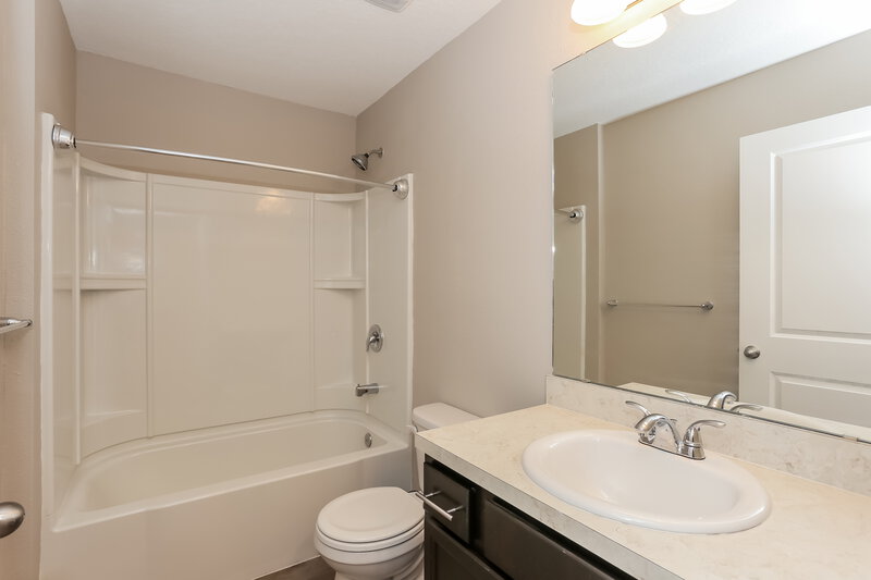1,820/Mo, 2311 Blush Blossom Ct Jacksonville, FL 32218 Bathroom View