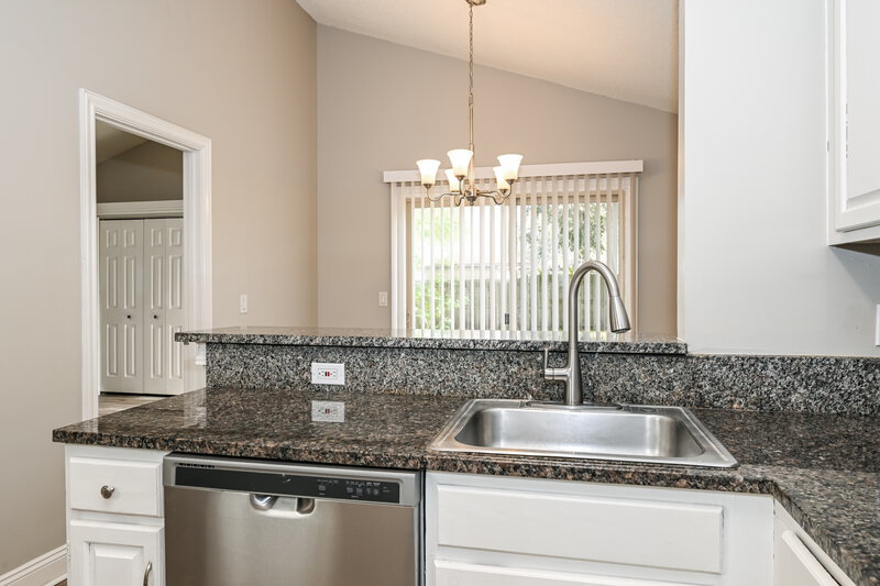 1,700/Mo, 8563 Goldeneye Ln Jacksonville, FL 32217 Kitchen View