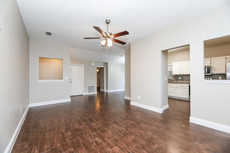 1,885/Mo, 12356 Sondra Cove Ct Jacksonville, FL 32225 Living Room View 2