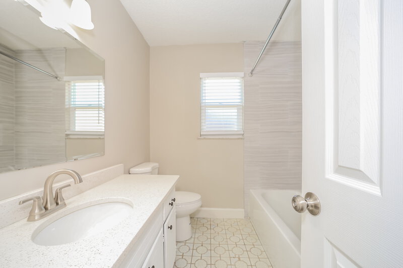 2,550/Mo, 3127 Watson Dr S Jacksonville, FL 32257 Bathroom View 2