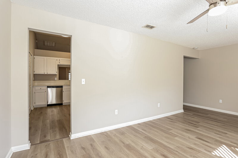 1,955/Mo, 8359 Three Creeks Blvd Jacksonville, FL 32220 Dining Room View 2