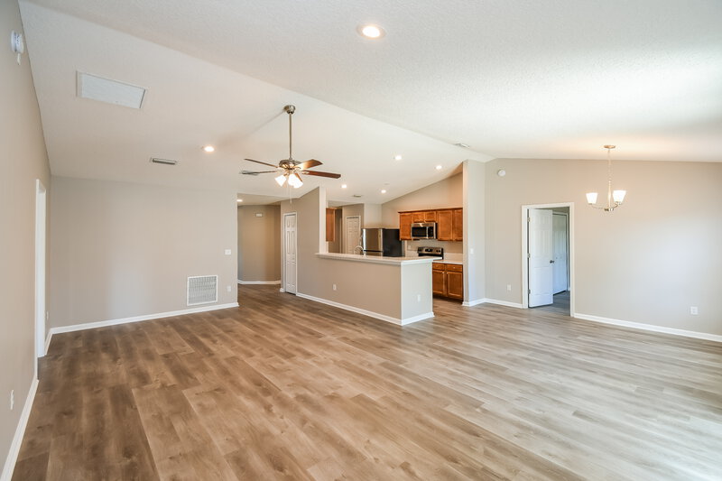 2,250/Mo, 6360 Spring Hollow Ct Jacksonville, FL 32218 Living Room View