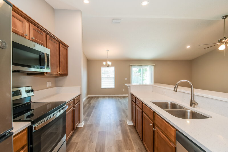 2,250/Mo, 6360 Spring Hollow Ct Jacksonville, FL 32218 Kitchen View