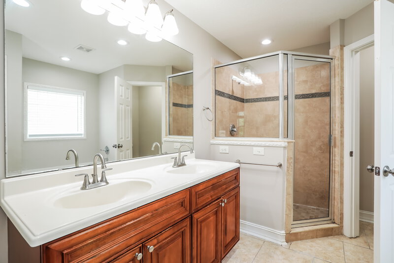 2,315/Mo, 8106 Byrd Landing Ct Jacksonville, FL 32244 Main Bathroom View