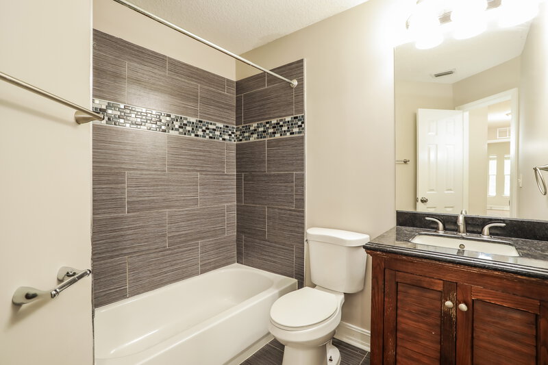 2,315/Mo, 8106 Byrd Landing Ct Jacksonville, FL 32244 Bathroom View