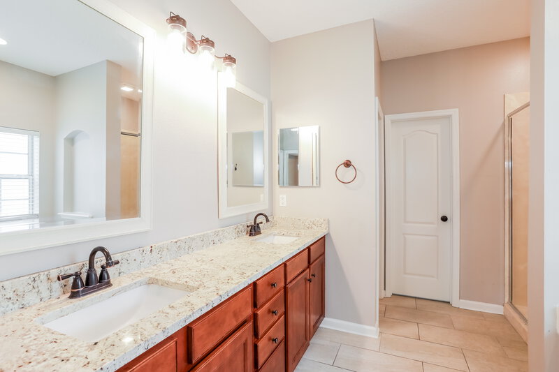 3,275/Mo, 4856 Monroe Forest Dr Jacksonville, FL 32257 Main Bathroom View