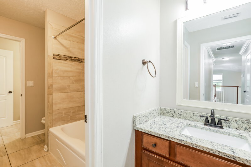 3,275/Mo, 4856 Monroe Forest Dr Jacksonville, FL 32257 Main Bathroom View 2