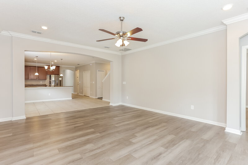 2,435/Mo, 9040 Marsden St Jacksonville, FL 32211 Living Room View 4