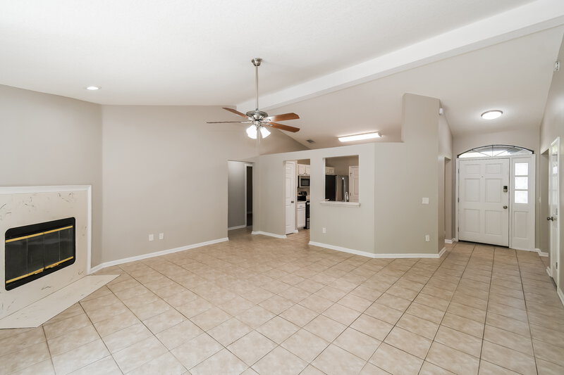 2,360/Mo, 874 Long Lake Dr Jacksonville, FL 32225 Living Room View 2