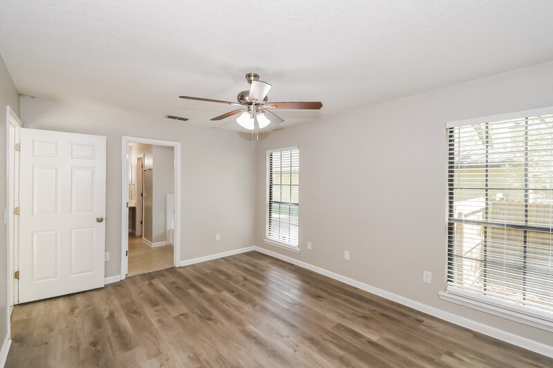 2,360/Mo, 874 Long Lake Dr Jacksonville, FL 32225 Main Bedroom View