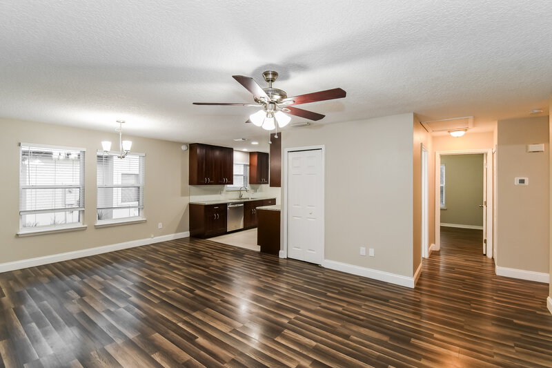 1,605/Mo, 108 E Manson Rd Hastings, FL 32145 Kitchen View