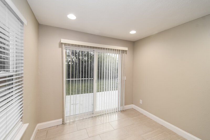 1,605/Mo, 108 E Manson Rd Hastings, FL 32145 Breakfast Nook View