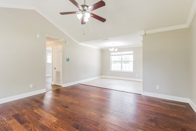 1,805/Mo, 27386 W 12th Ave Hilliard, FL 32046 Living Room View