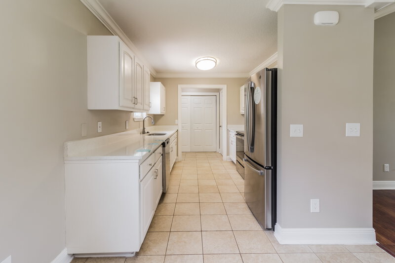 1,805/Mo, 27386 W 12th Ave Hilliard, FL 32046 Kitchen View