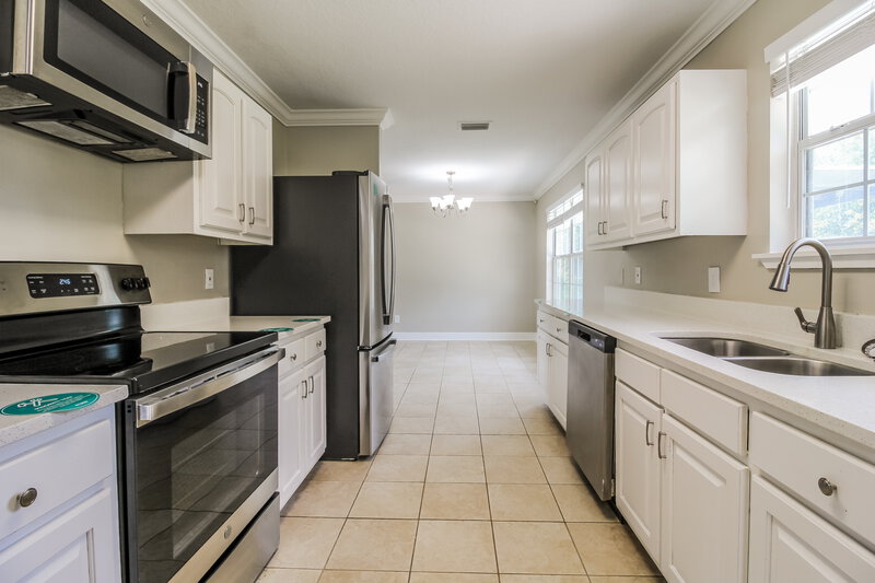 1,805/Mo, 27386 W 12th Ave Hilliard, FL 32046 Kitchen View 2