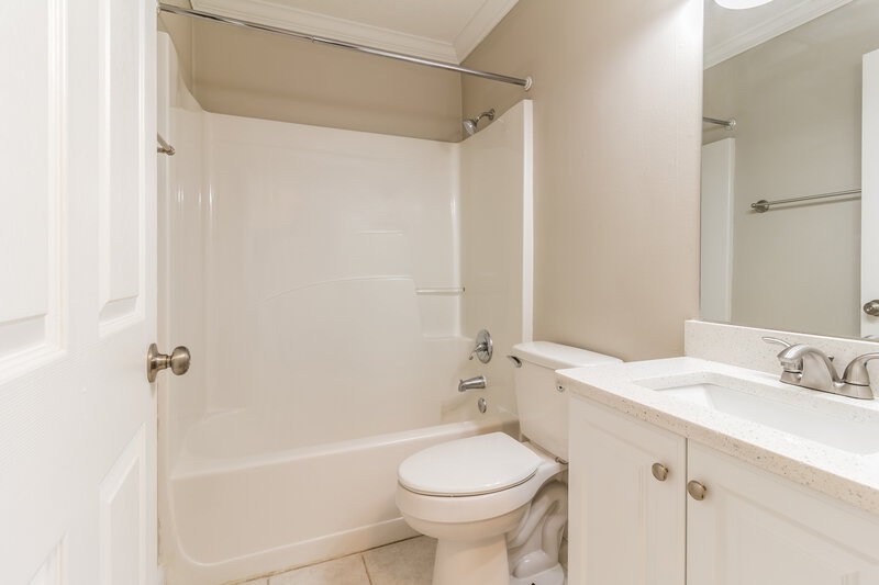 1,805/Mo, 27386 W 12th Ave Hilliard, FL 32046 Bathroom View