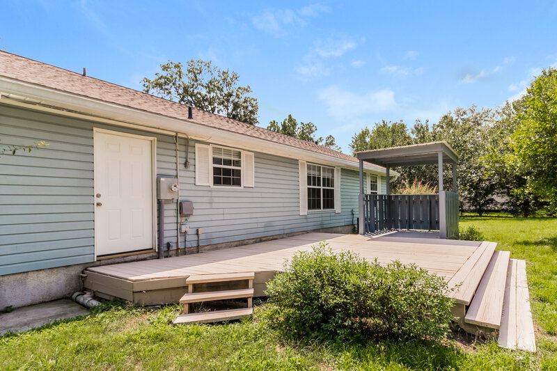 1,805/Mo, 27386 W 12th Ave Hilliard, FL 32046 Rear View