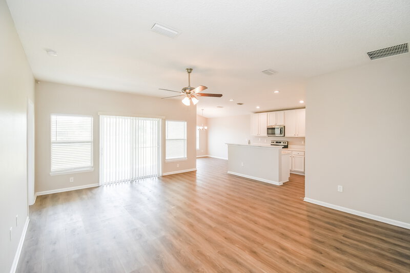1,860/Mo, 9287 Hawkeye Dr Jacksonville, FL 32221 Living Room View 3