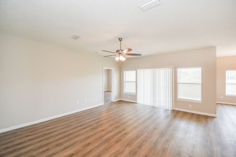 1,860/Mo, 9287 Hawkeye Dr Jacksonville, FL 32221 Living Room View 4