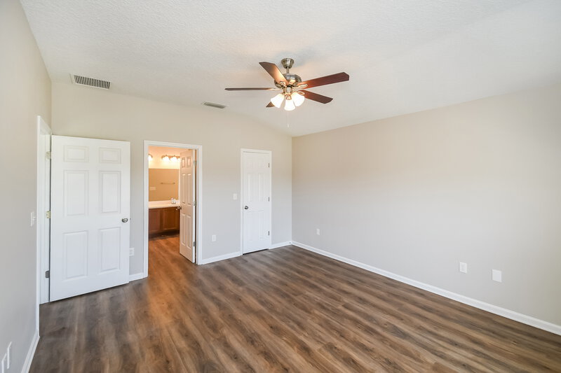 1,860/Mo, 9287 Hawkeye Dr Jacksonville, FL 32221 Main Bedroom View