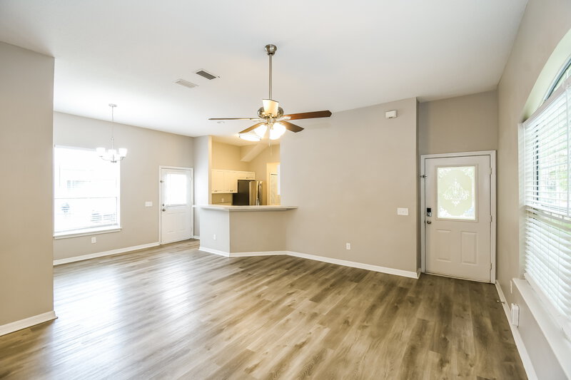1,740/Mo, 213 Park Ave Hastings, FL 32145 Living Room View 2