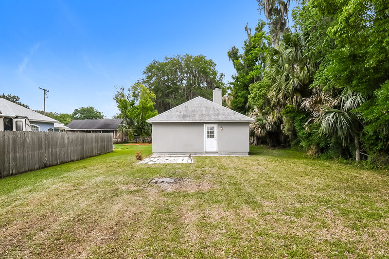 1,740/Mo, 213 Park Ave Hastings, FL 32145 Rear View