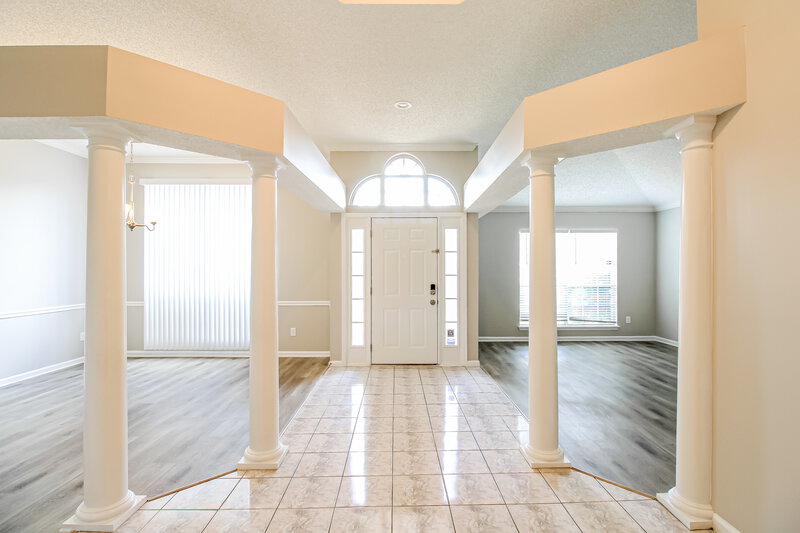 4,020/Mo, 5671 Ribbon Rose Dr Jacksonville, FL 32258 Foyer View