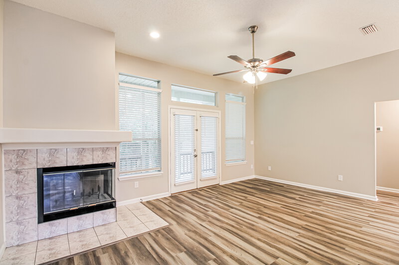 4,020/Mo, 5671 Ribbon Rose Dr Jacksonville, FL 32258 Living Room View