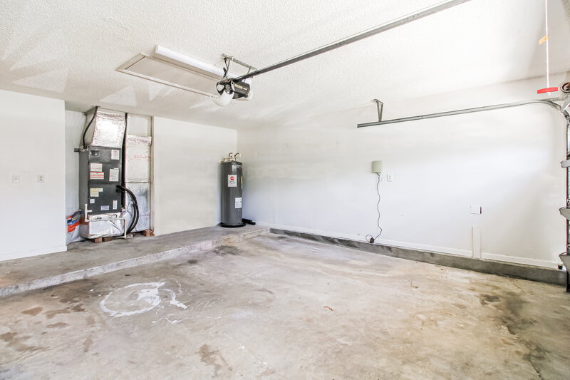 4,020/Mo, 5671 Ribbon Rose Dr Jacksonville, FL 32258 Garage View