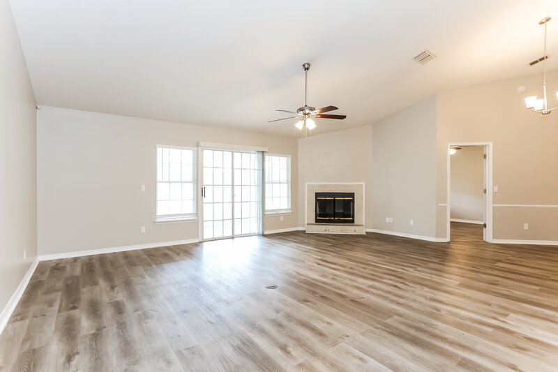 1,920/Mo, 8181 Loch Lomond Ln # 1 Jacksonville, FL 32244 Living Room View 2