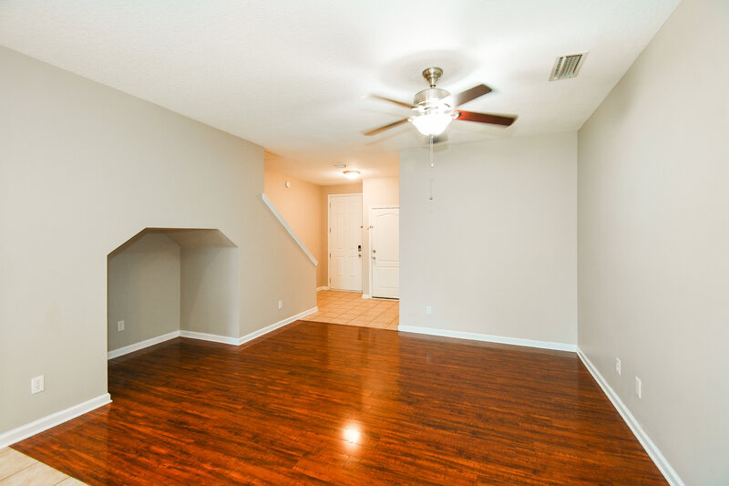 1,725/Mo, 2326 Sunset Bluff Dr Jacksonville, FL 32216 Living Room View
