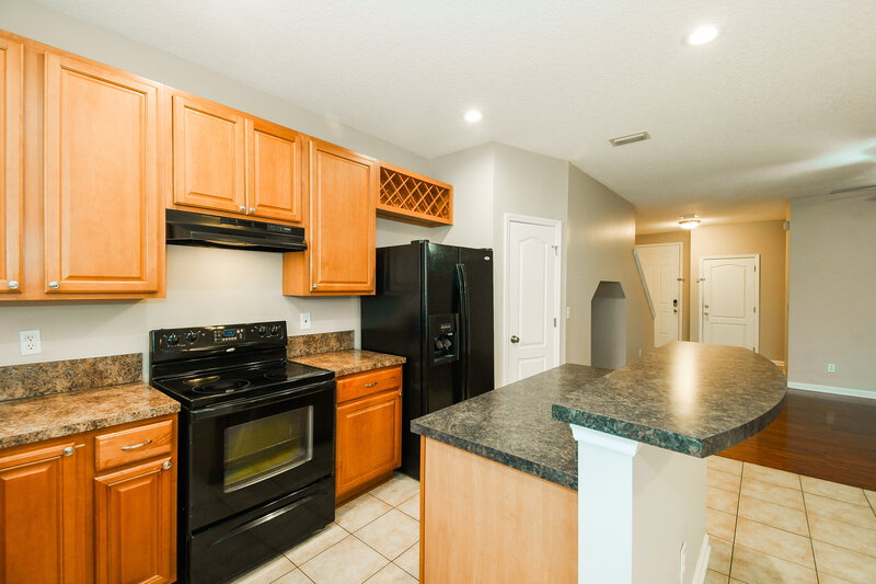 1,725/Mo, 2326 Sunset Bluff Dr Jacksonville, FL 32216 Kitchen View