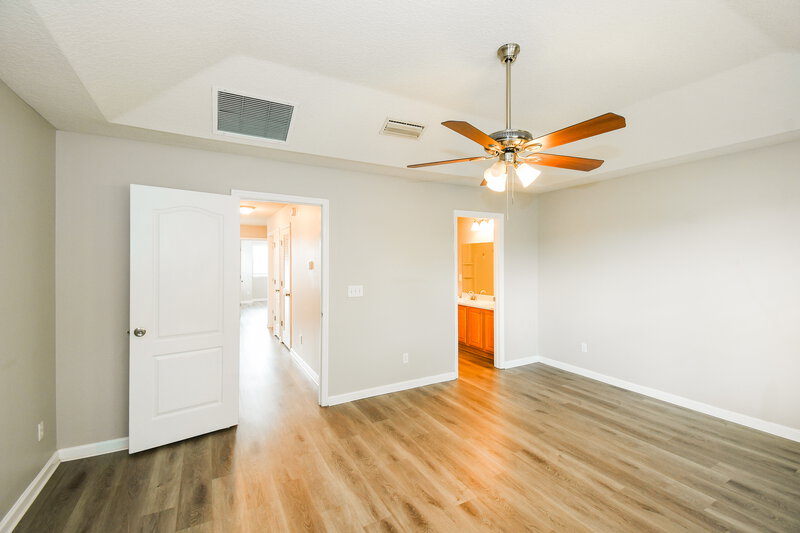 1,725/Mo, 2326 Sunset Bluff Dr Jacksonville, FL 32216 Main Bedroom View 3