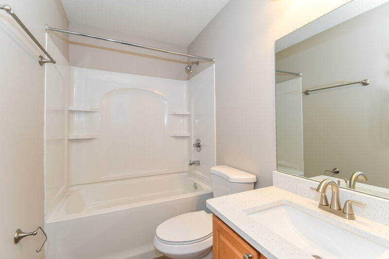 1,600/Mo, 2326 Sunset Bluff Dr Jacksonville, FL 32216 Bathroom View