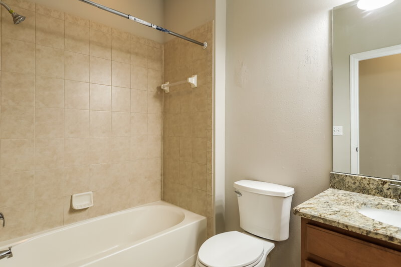 2,305/Mo, 1640 Calming Water Dr Fleming Island, FL 32003 Bathroom View