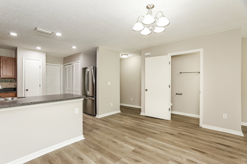 1,655/Mo, 10621 Academy Park Dr Jacksonville, FL 32218 Dining Room View