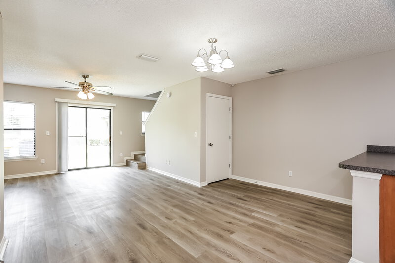 1,655/Mo, 10621 Academy Park Dr Jacksonville, FL 32218 Dining Room View 2