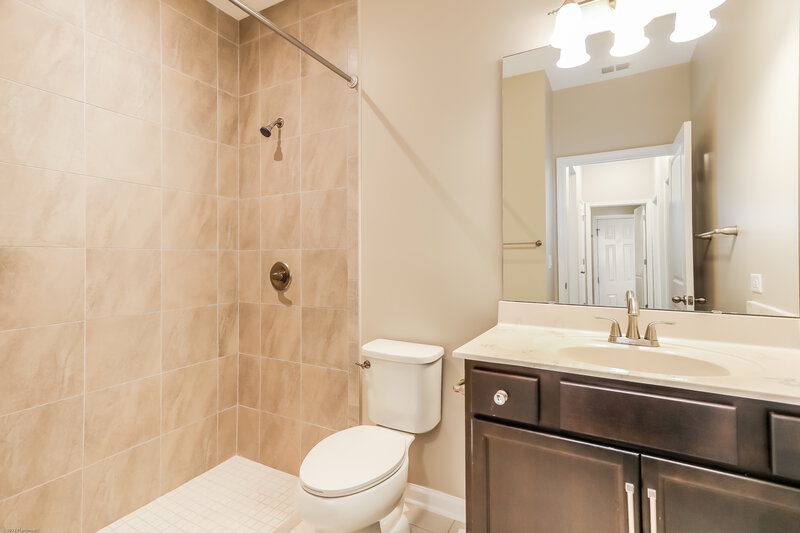 2,970/Mo, 9843 Kevin Rd Jacksonville, FL 32257 Bathroom View