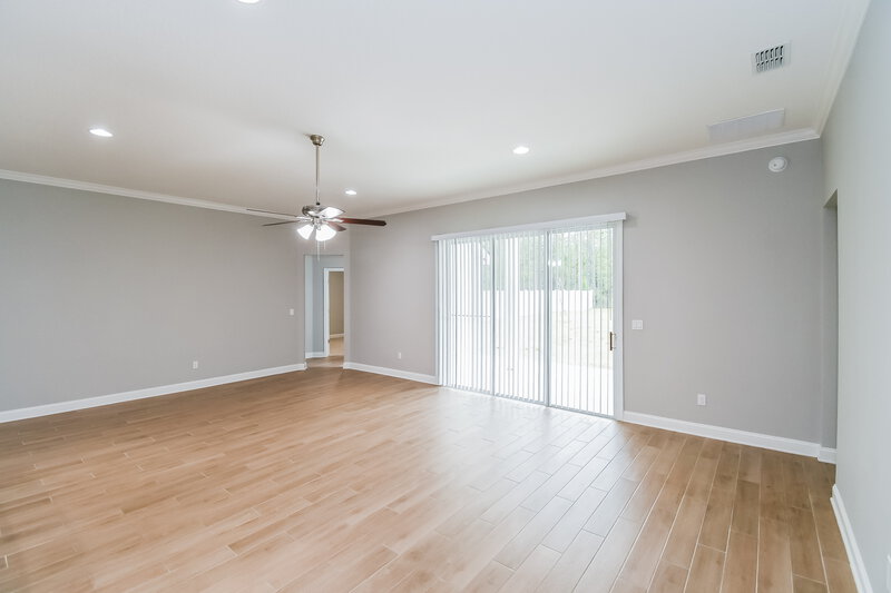 3,660/Mo, 11541 Paceys Pond Cir Jacksonville, FL 32222 Living Room View 2