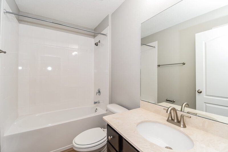 3,660/Mo, 11541 Paceys Pond Cir Jacksonville, FL 32222 Bathroom View