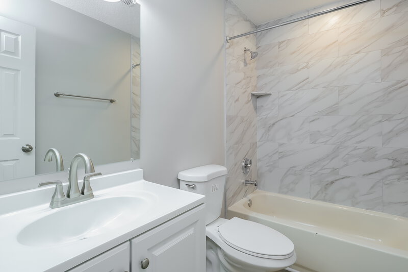 2,210/Mo, 4065 Dalry Dr Jacksonville, FL 32246 Bathroom View