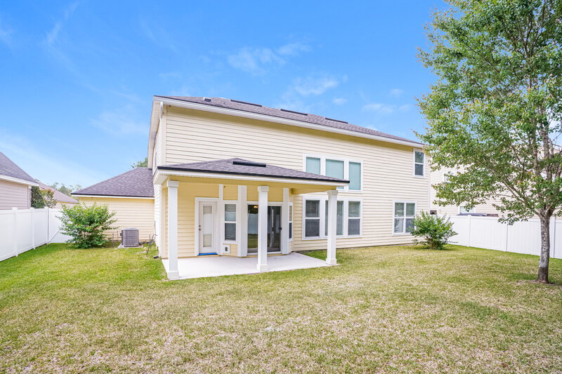 2,770/Mo, 4391 Song Sparrow Dr Middleburg, FL 32068 Rear View