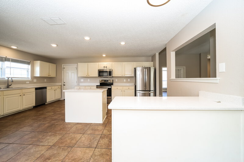 3,800/Mo, 3017 Morning Sun Dr Middleburg, FL 32068 Kitchen View