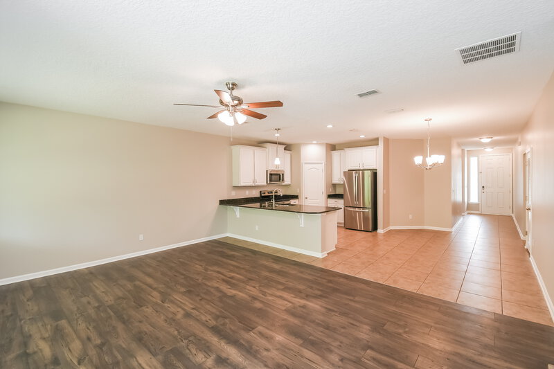 2,210/Mo, 113 Kings Manor Ct Saint Augustine, FL 32086 Kitchen View