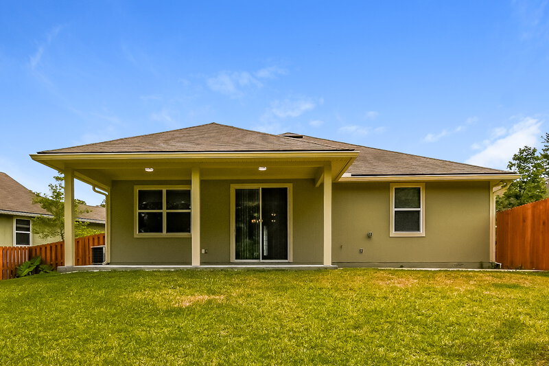 2,210/Mo, 113 Kings Manor Ct Saint Augustine, FL 32086 Rear View