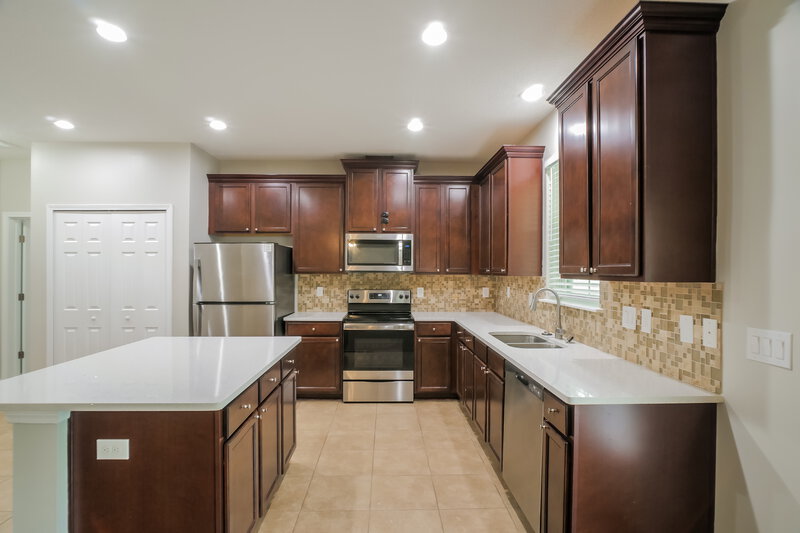 2,815/Mo, 2134 Club Lake Dr Orange Park, FL 32065 Kitchen View